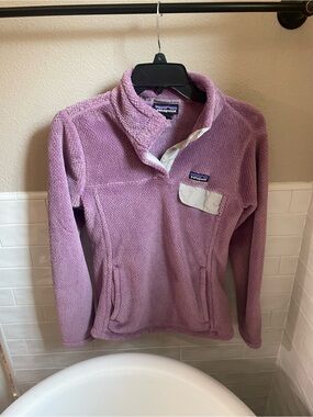 Patagonia Purple Fleece Pullover with Chest Patch